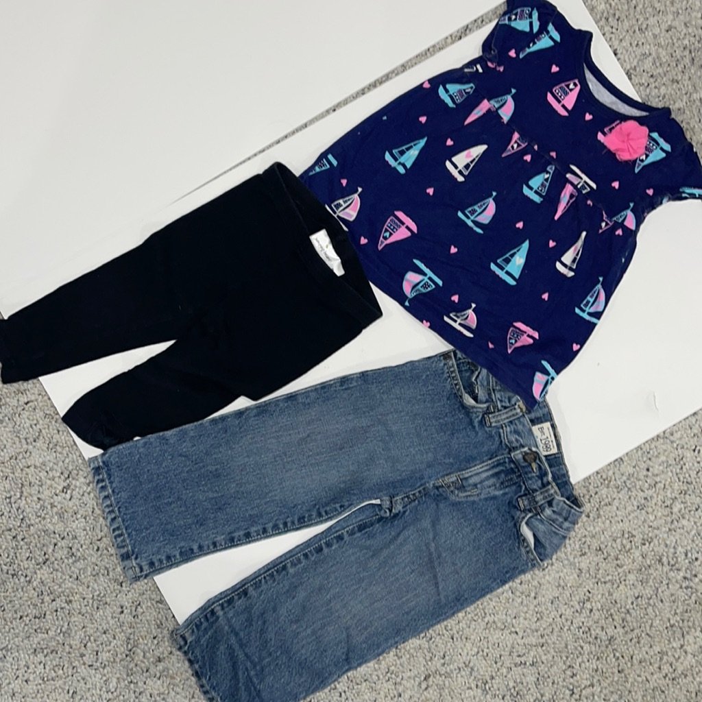 Size 2t 1 Pr Of Leggings, 1 Pair Of Jeans, 1 Top